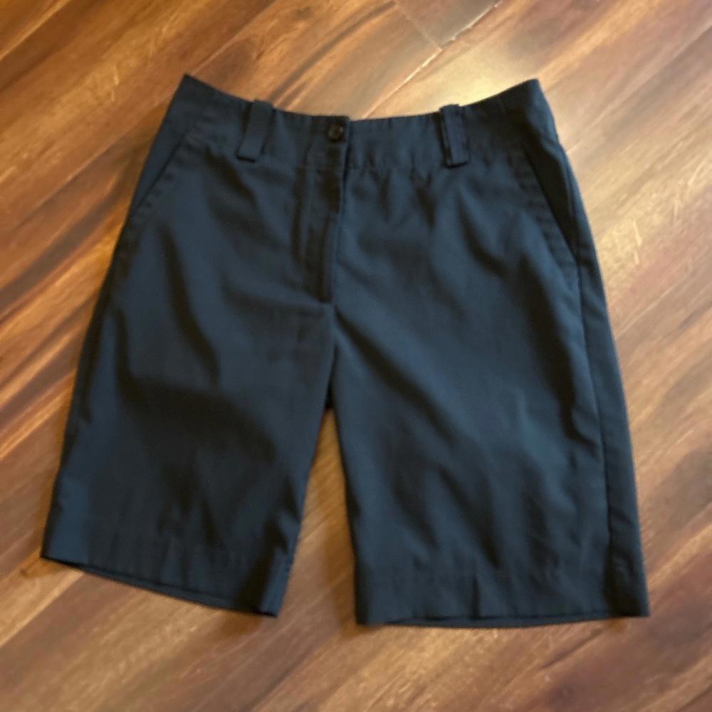 NIKE GOLF Black Shorts size 6